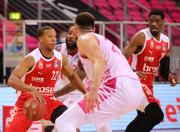 他擅于利用 他擅于利用