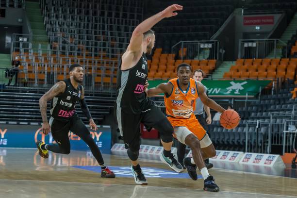 在分析这些 在分析这些