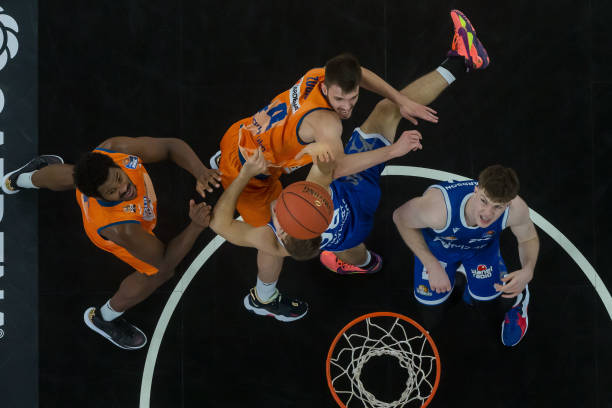 继续以巨星 继续以巨星